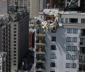 crane collapsed at a Manhattan construction site